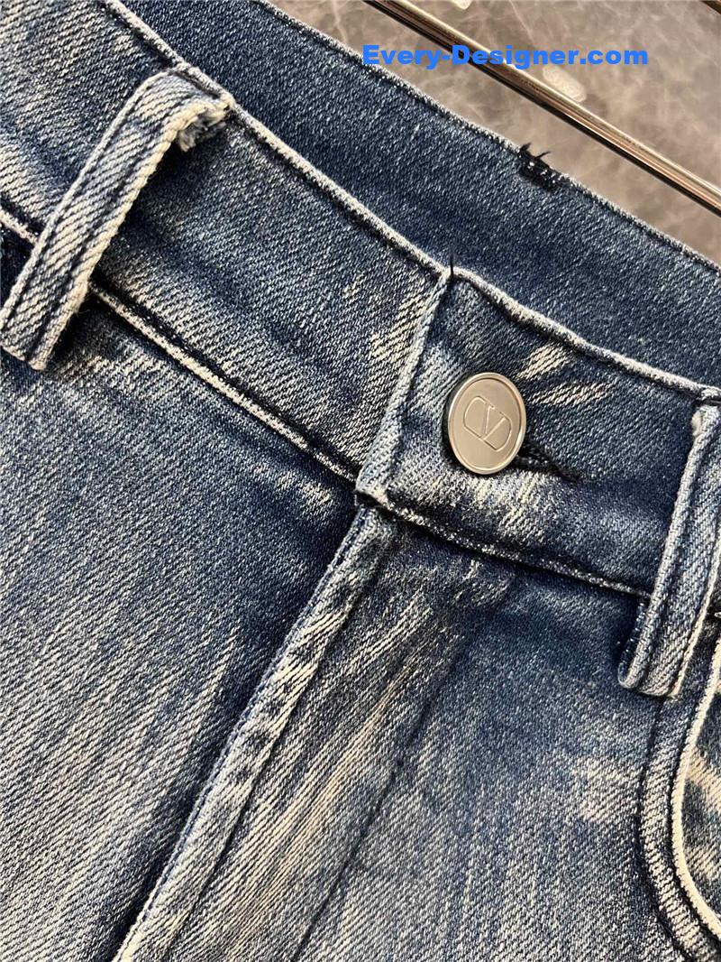 Va1e*ntin0 bootcut jeans replica clothing sites