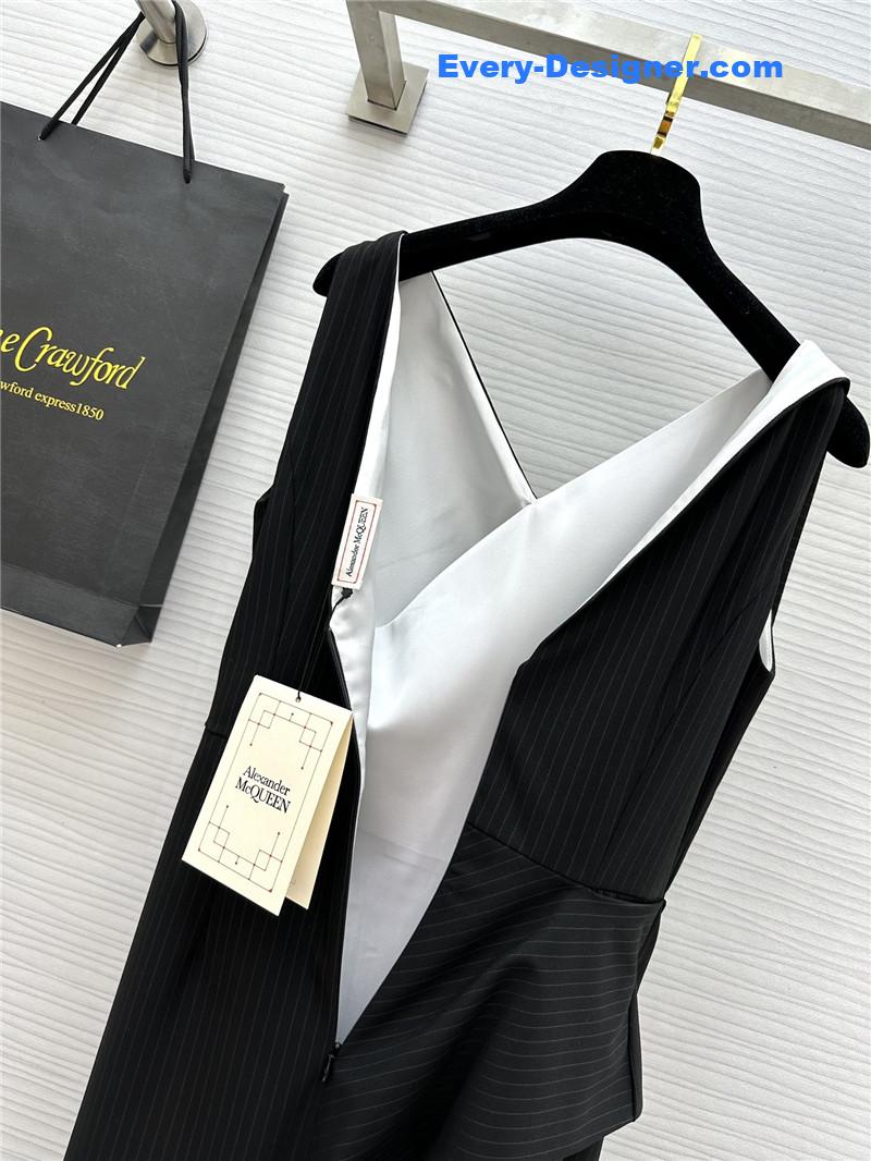 a1exa*der Mcqv*en v-neck waist dress replica d&g clothing