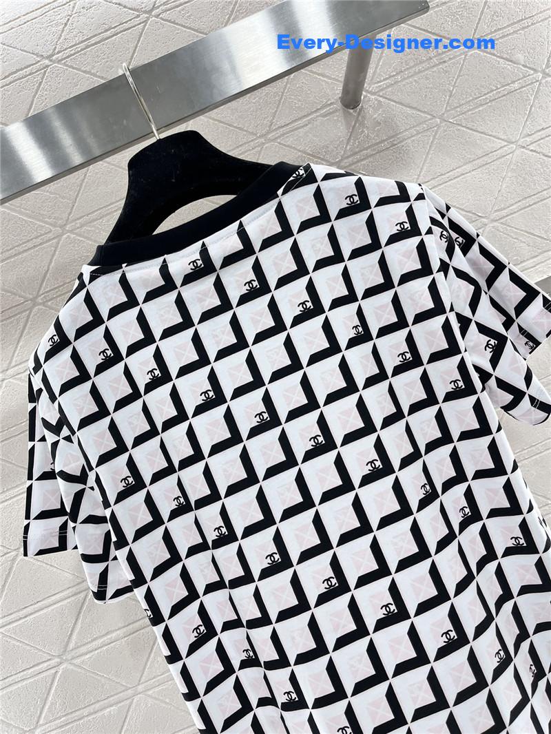 Ch**el check round neck t-shirt replica d&g clothing