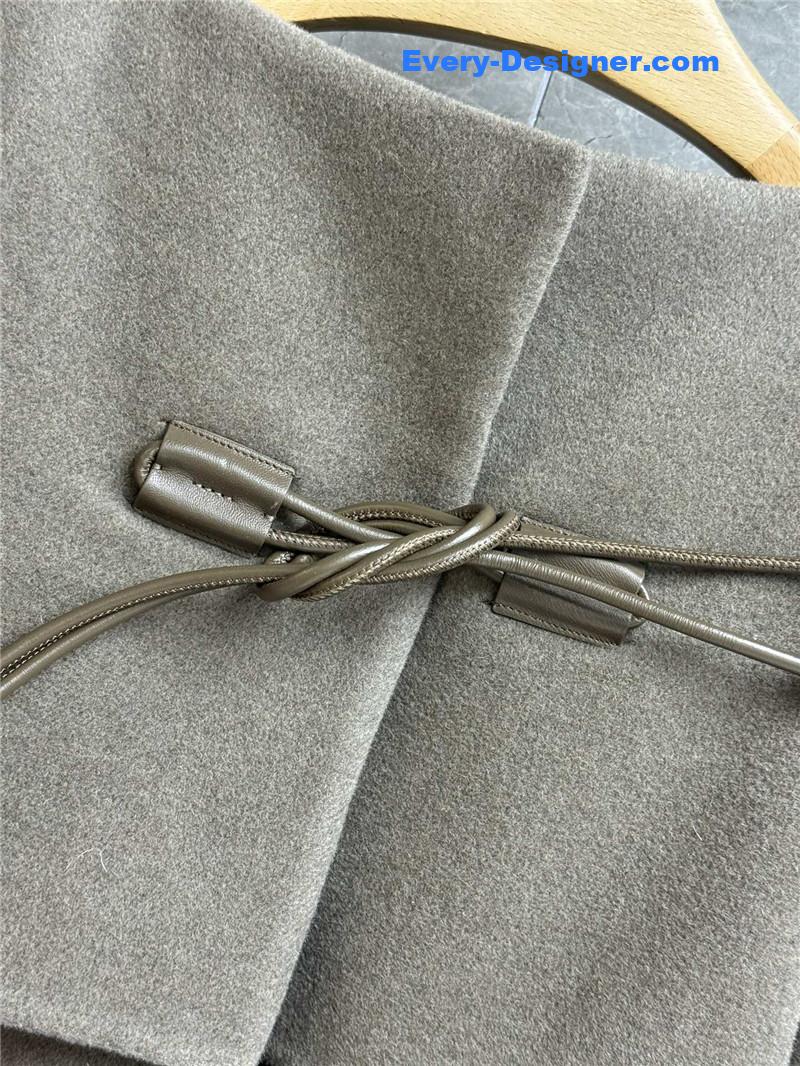 H**me5 fake two-piece cashmere coat replica clothing sites