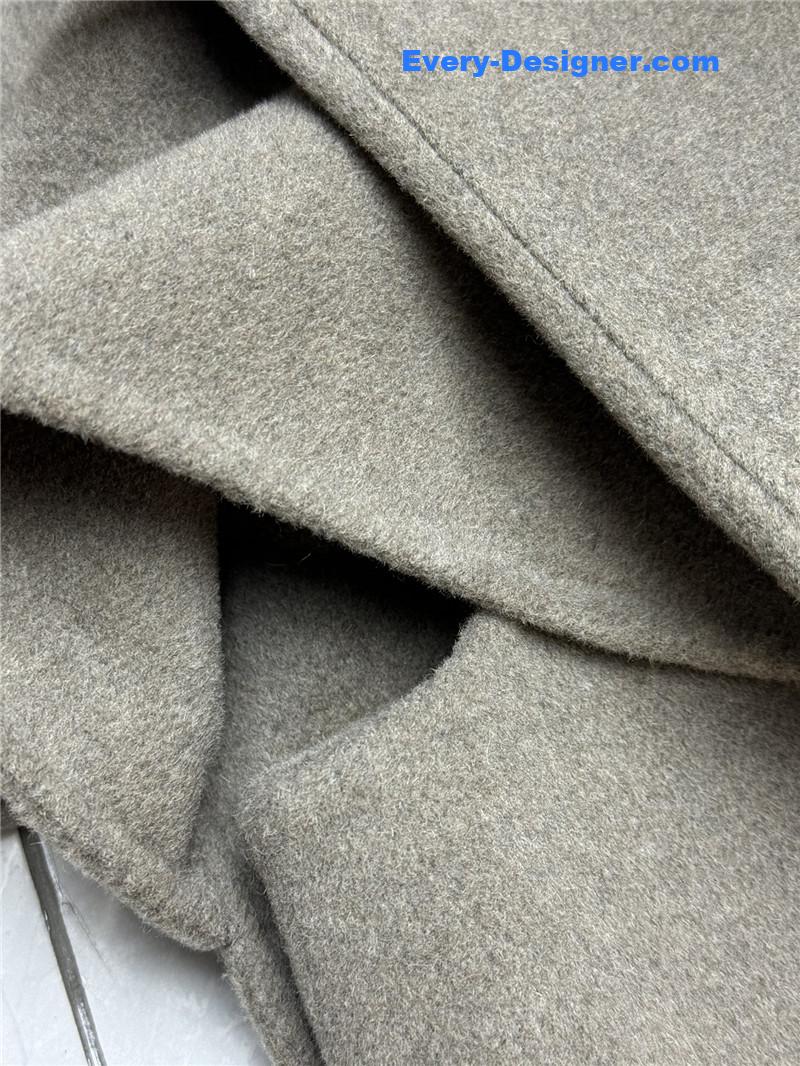 H**me5 fake two-piece cashmere coat replica clothing sites