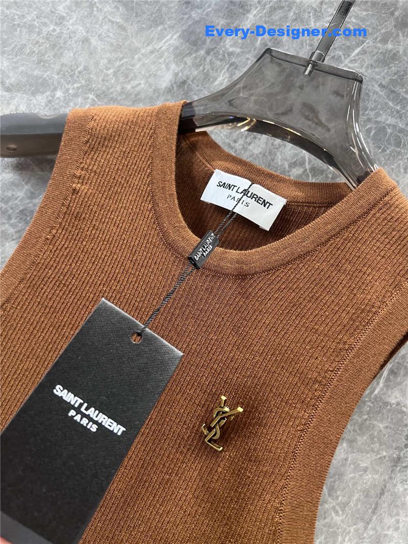 Y51 letter brooch knitted vest replicas clothes