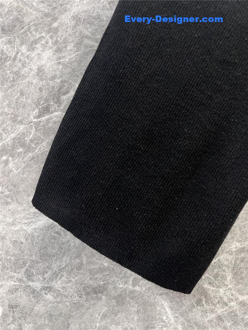 Y51 letter brooch knitted vest replicas clothes