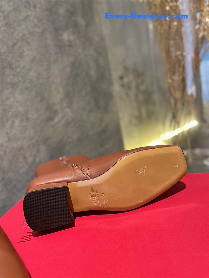 Va1e*ntin0 vlogo brown calfskin ankle boots
