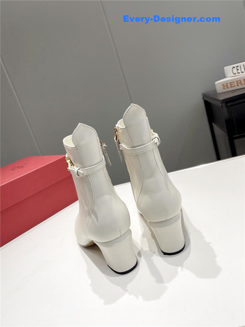 Va1e*ntin0 garavani 60mm white leather boots
