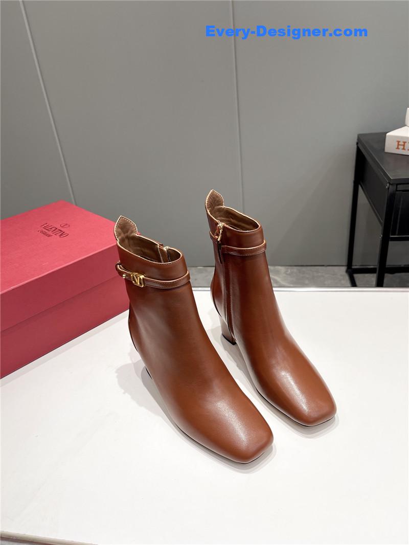 Va1e*ntin0 garavani 60mm brown leather boots
