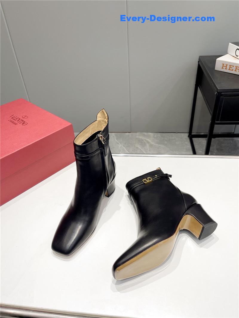 Va1e*ntin0 garavani tan-go 60mm leather boots