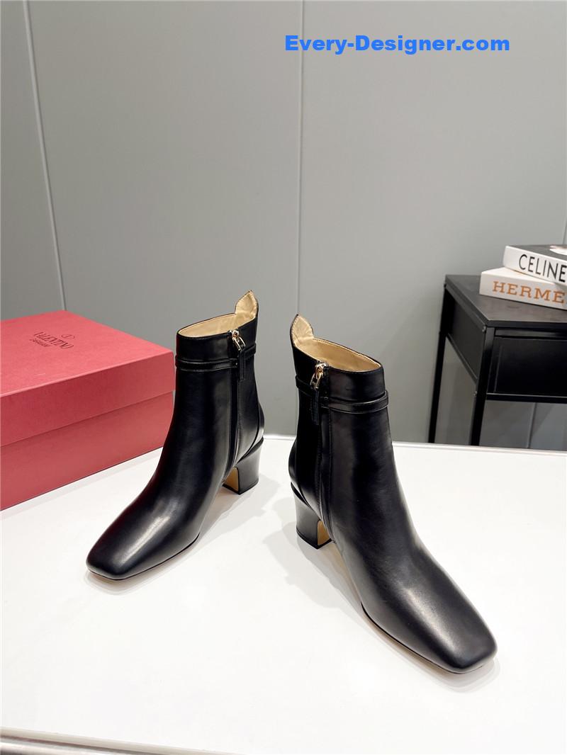 Va1e*ntin0 garavani tan-go 60mm leather boots