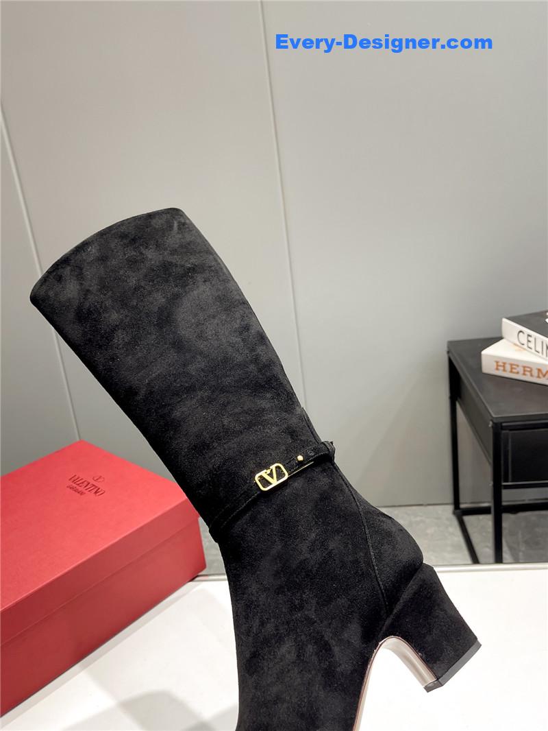 Va1e*ntin0 garavani tan-go suede keen high boots