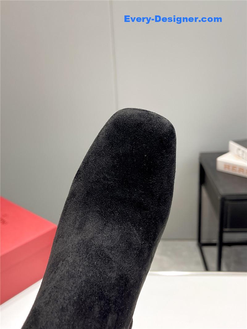 Va1e*ntin0 garavani tan-go suede keen high boots