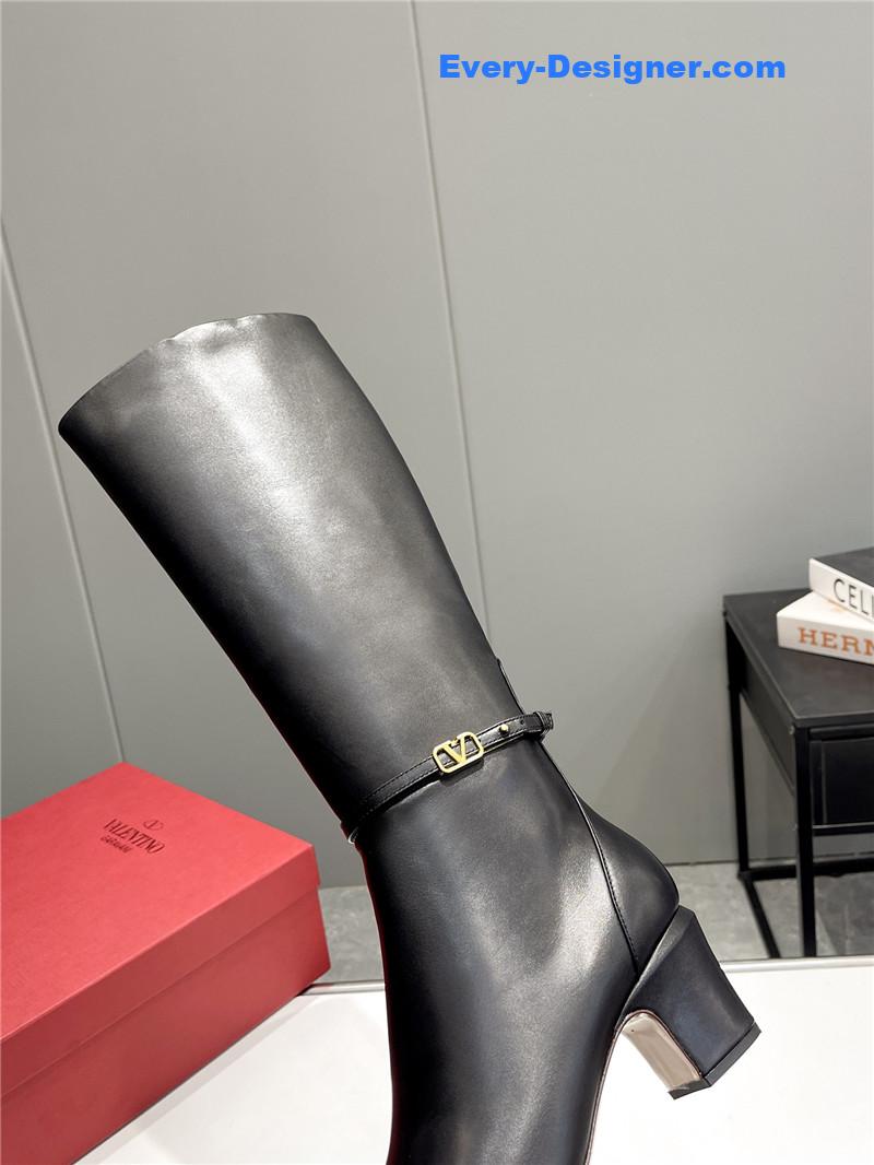 Va1e*ntin0 garavani black tan-go keen high boots