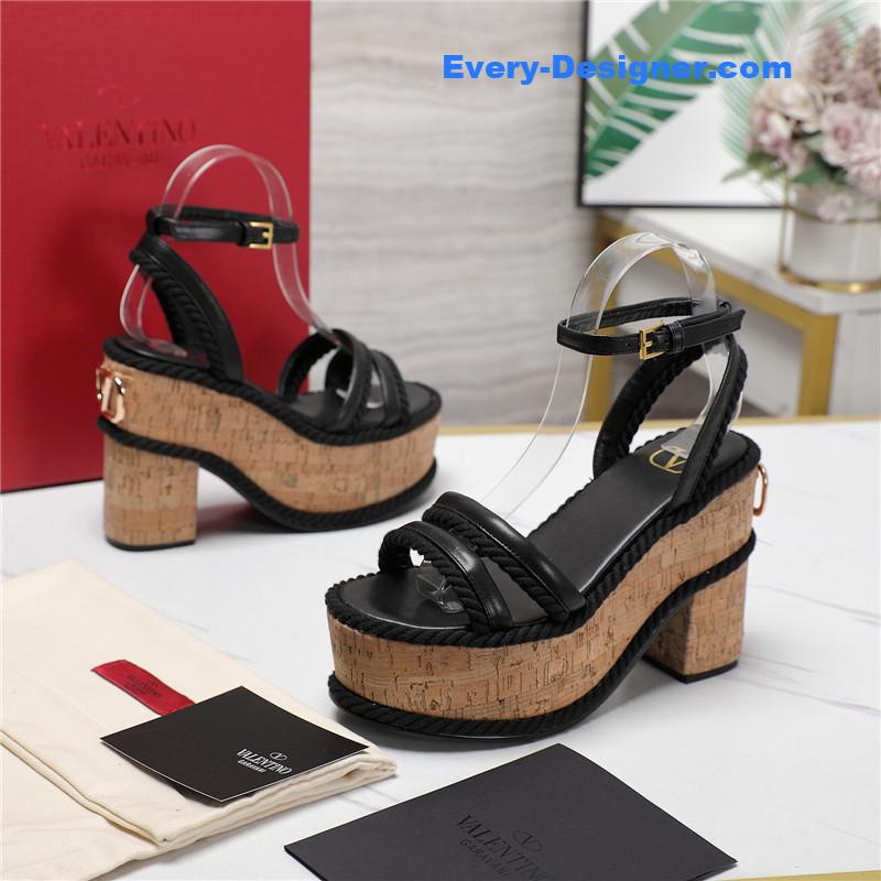 Va1e*ntin0 vlogo summerblocks wedge sandals