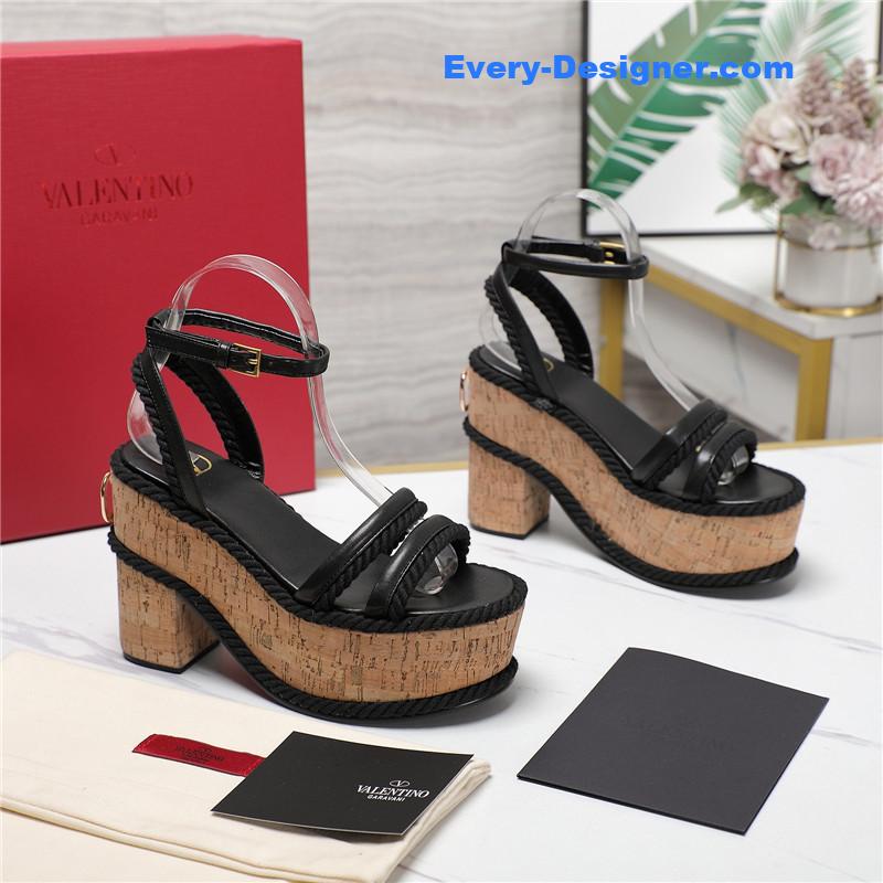 Va1e*ntin0 vlogo summerblocks wedge sandals