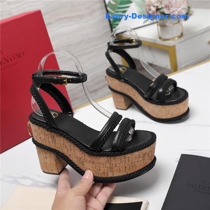 Va1e*ntin0 vlogo summerblocks wedge sandals