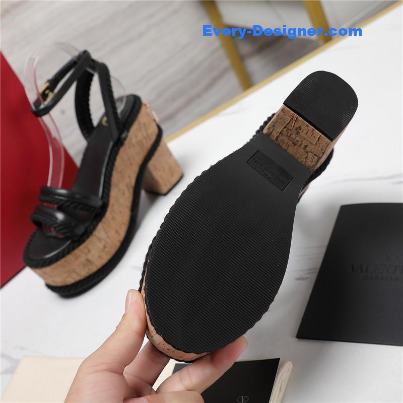 Va1e*ntin0 vlogo summerblocks wedge sandals