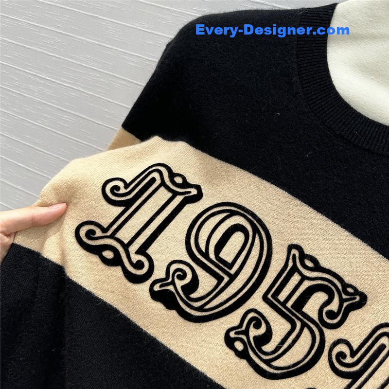 Vanitoo knitted cashmere sweater replica clothes