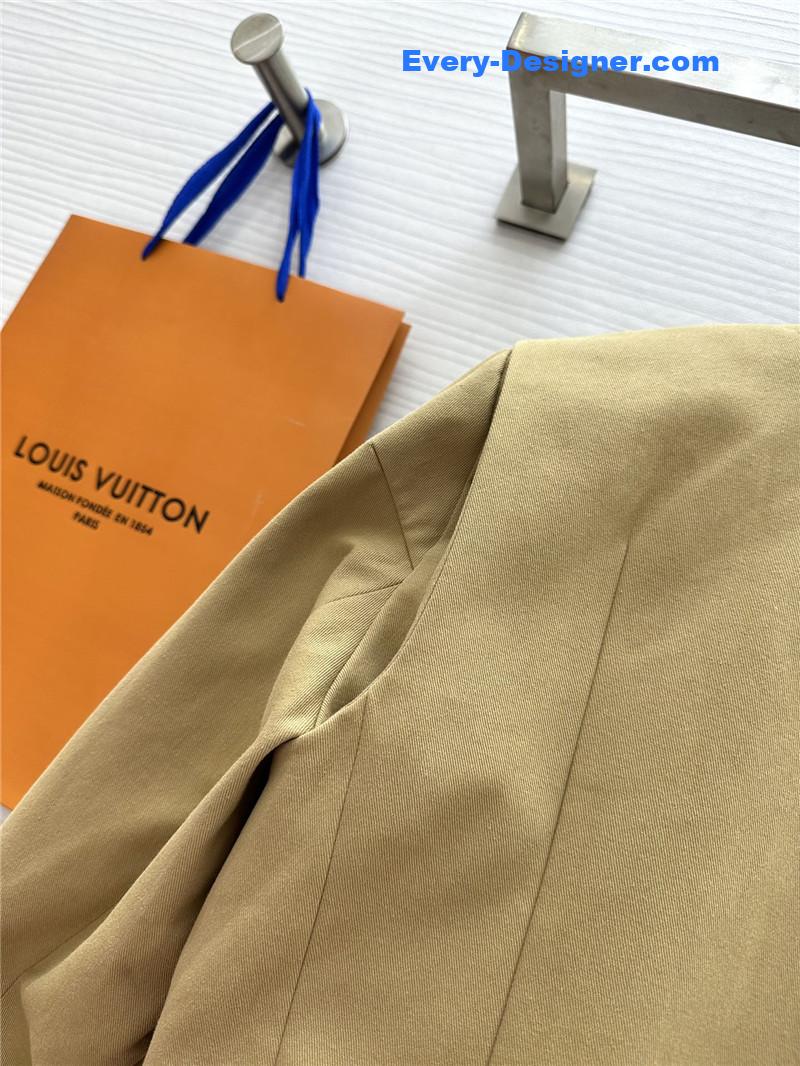 l0vis Vvtt0n lv khaki jacket replica clothing sites