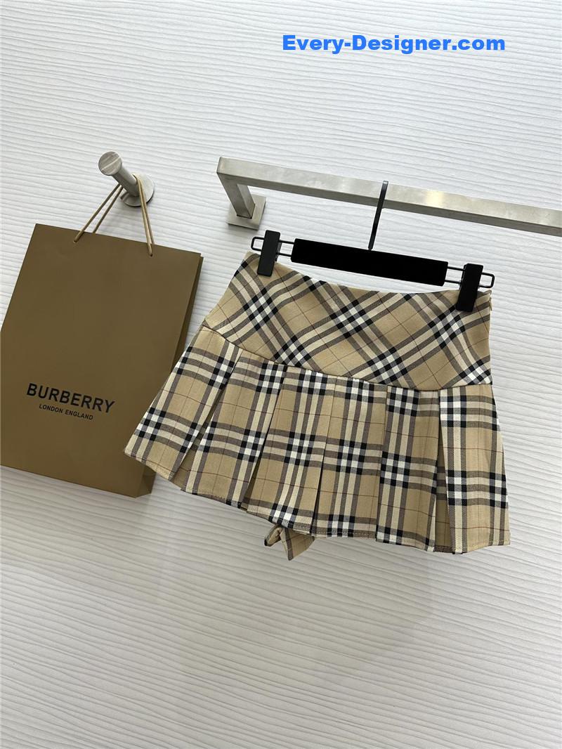 Bv*b*rry short plaid skirt cheap replica designer clothes