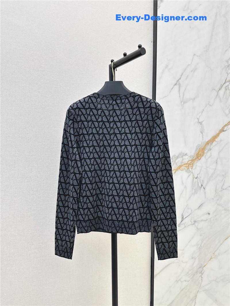 Va1e*ntin0 alphabet jacquard knitted cardigan replica clothes