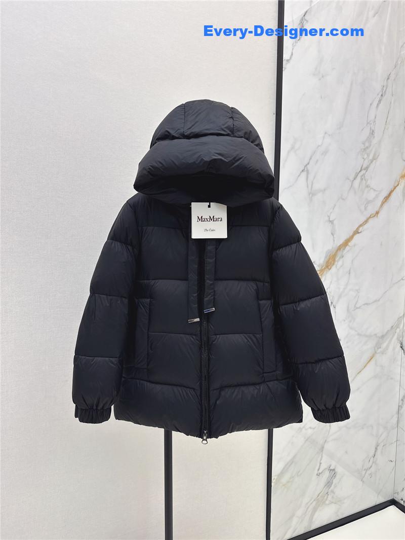 Vanitoo mid-length hooded down jacket replica clothing