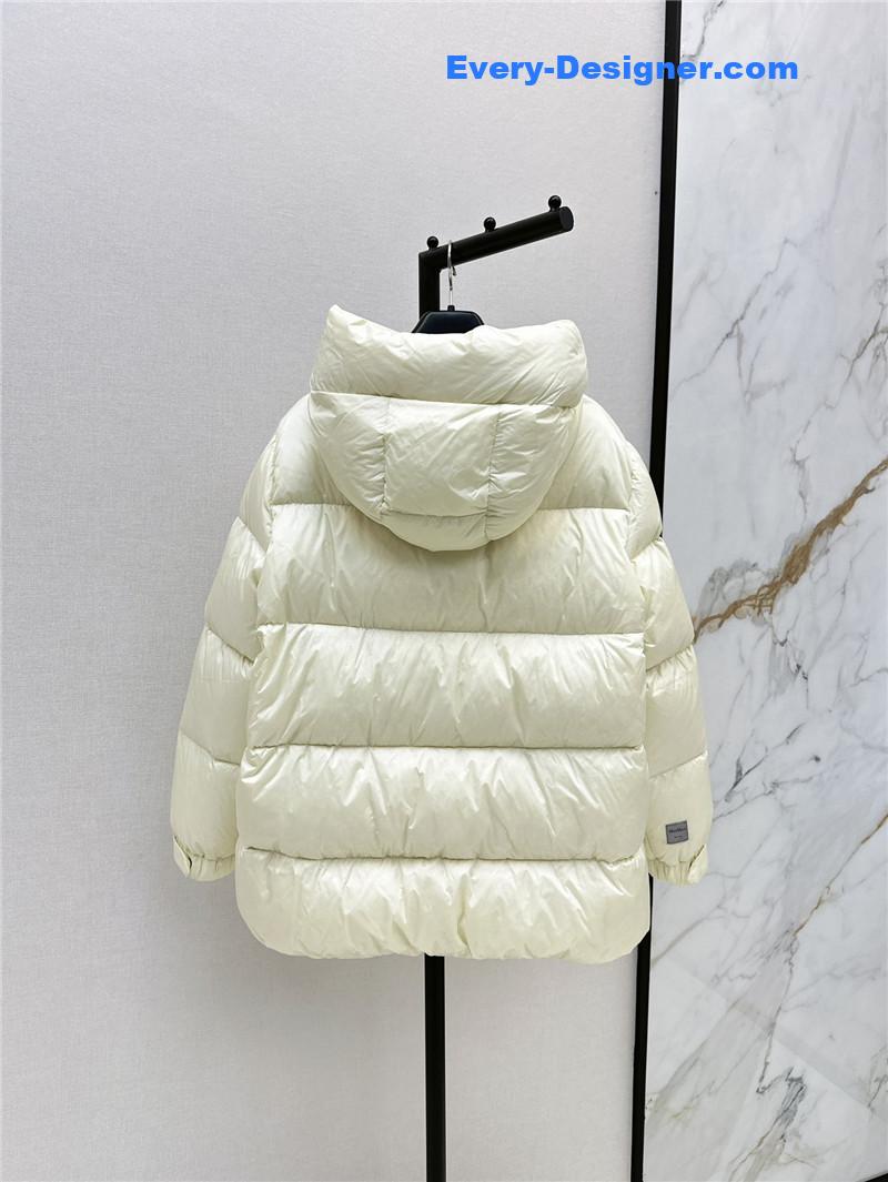 Vanitoo mid-length hooded down jacket replica clothing