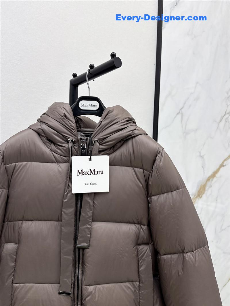 Vanitoo mid-length hooded down jacket replica clothing