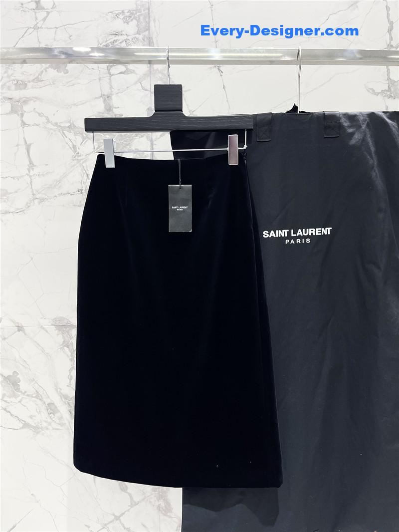 D10r velvet skirt replica clothing sites