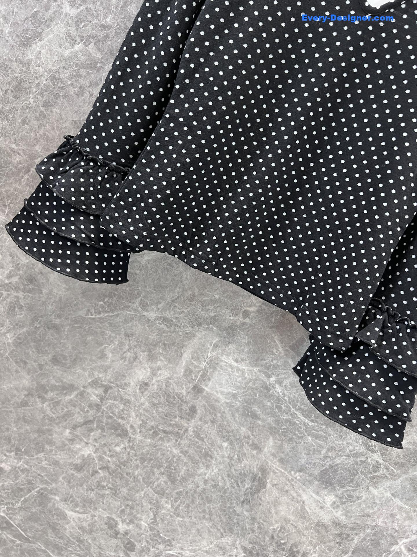 Ch**el v-neck long-sleeved t-shirt