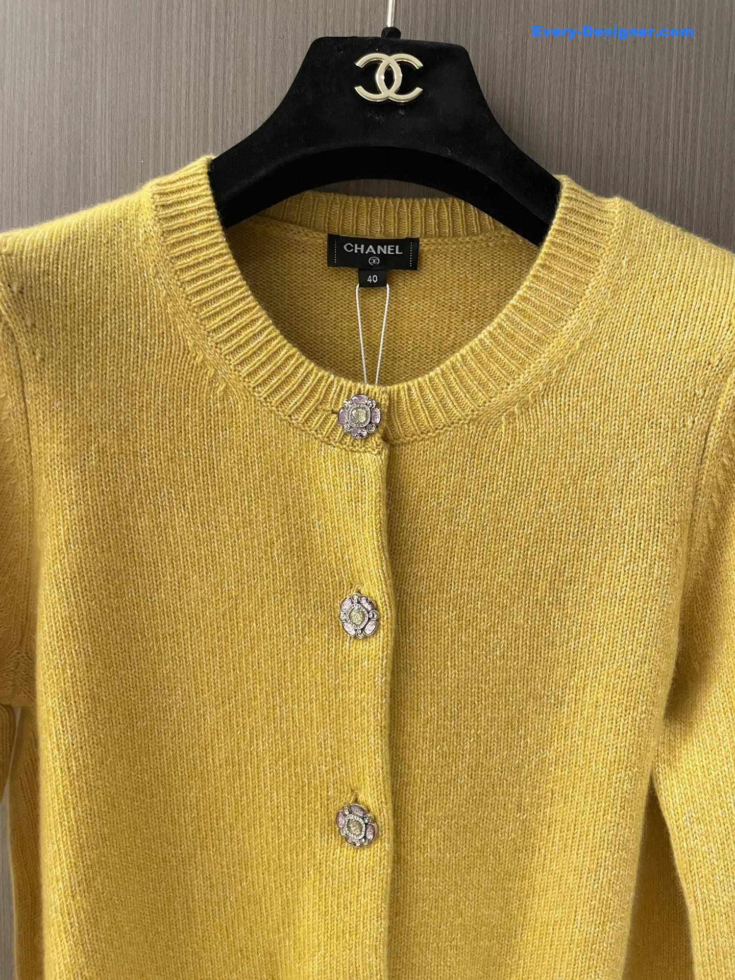 Ch**el buttons vintage cardigan yellow