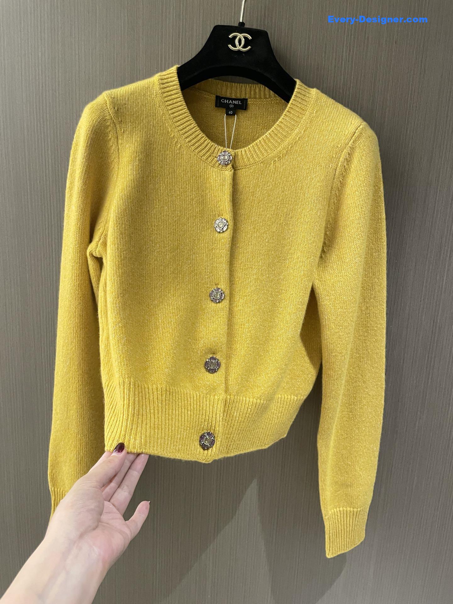 Ch**el buttons vintage cardigan yellow