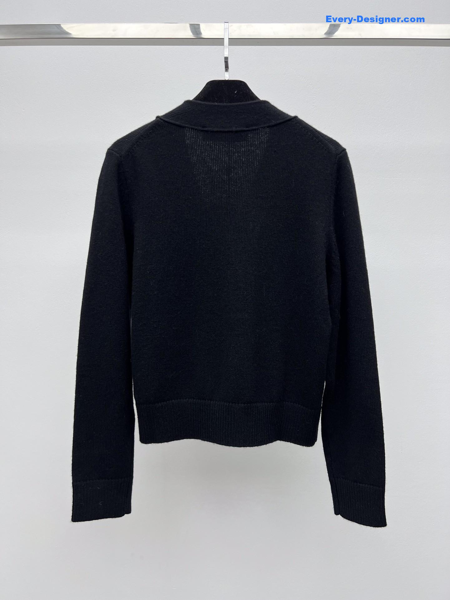 l0vis Vvtt0n jewel button cardigan in black