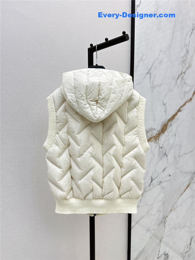 Vanitoo hooded down vest