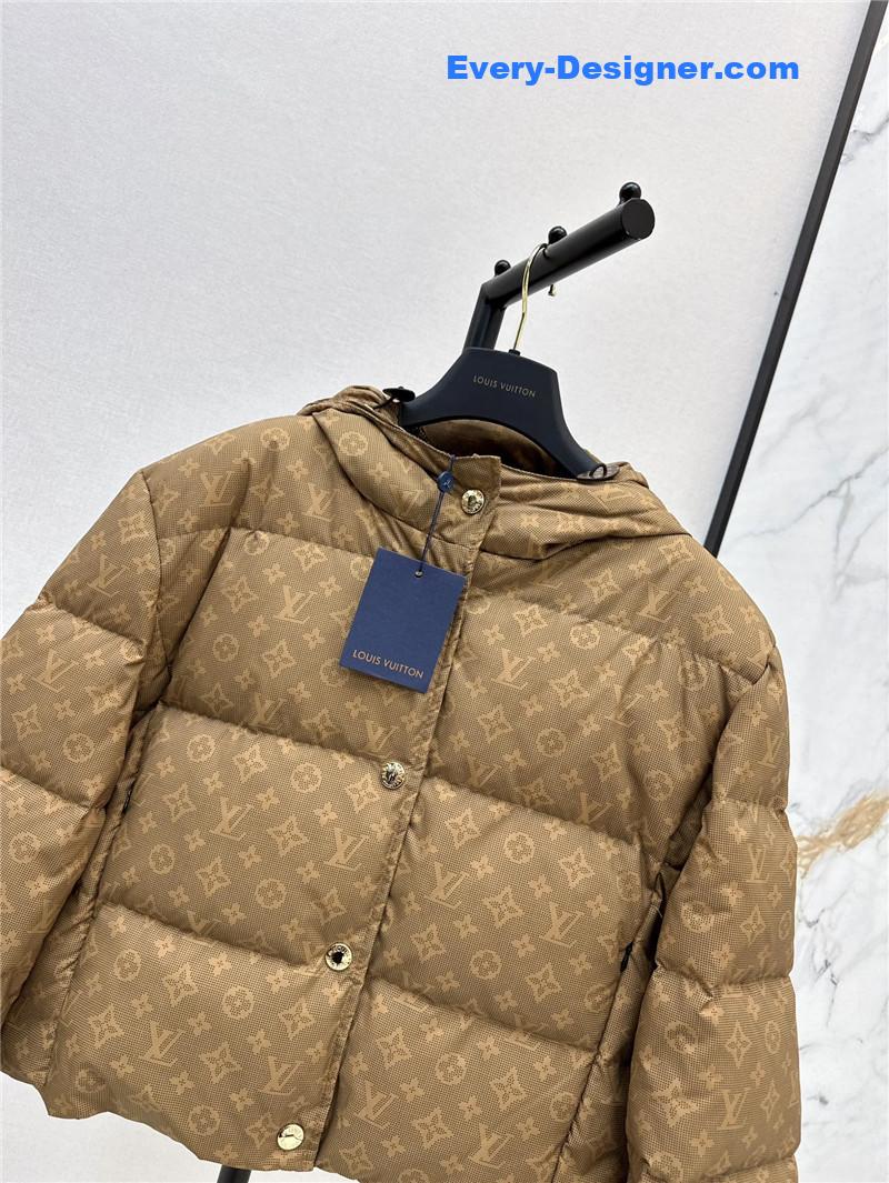 l0vis Vvtt0n lv hooded down jacket