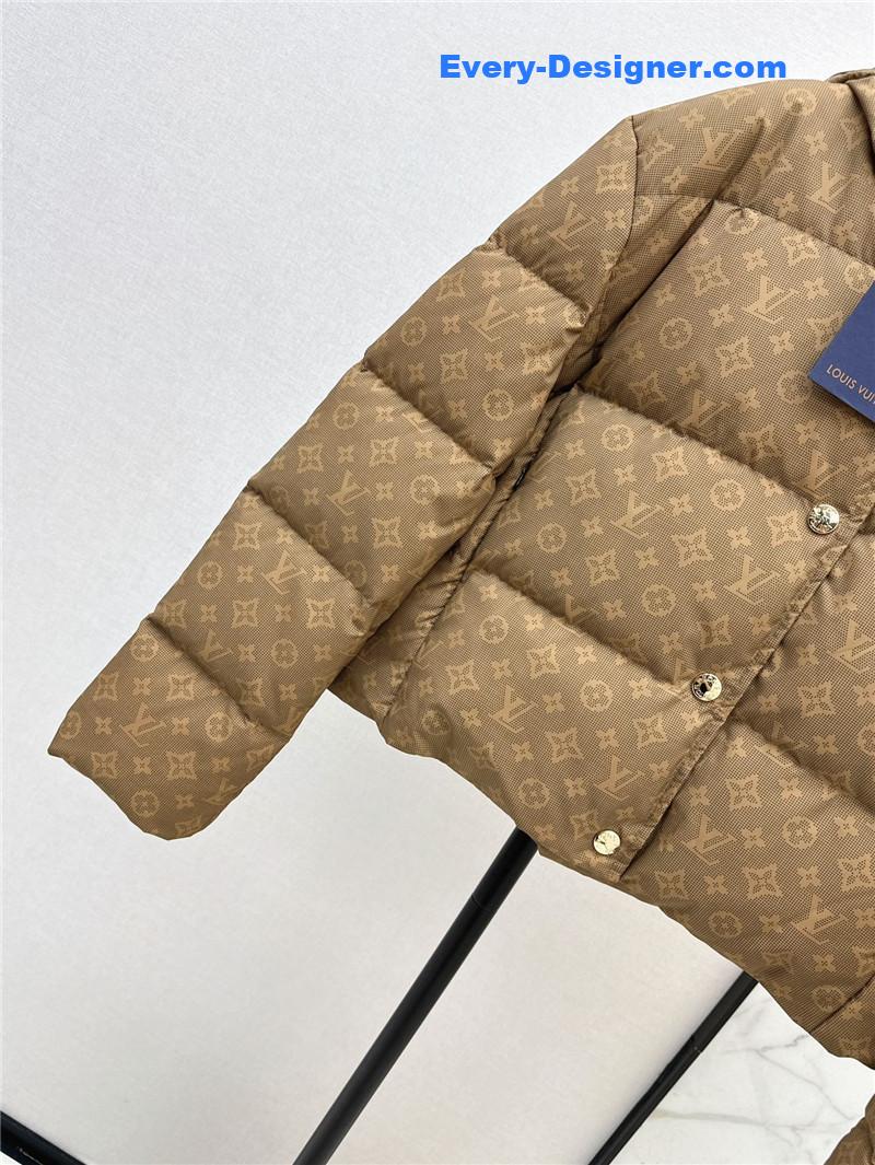 l0vis Vvtt0n lv hooded down jacket