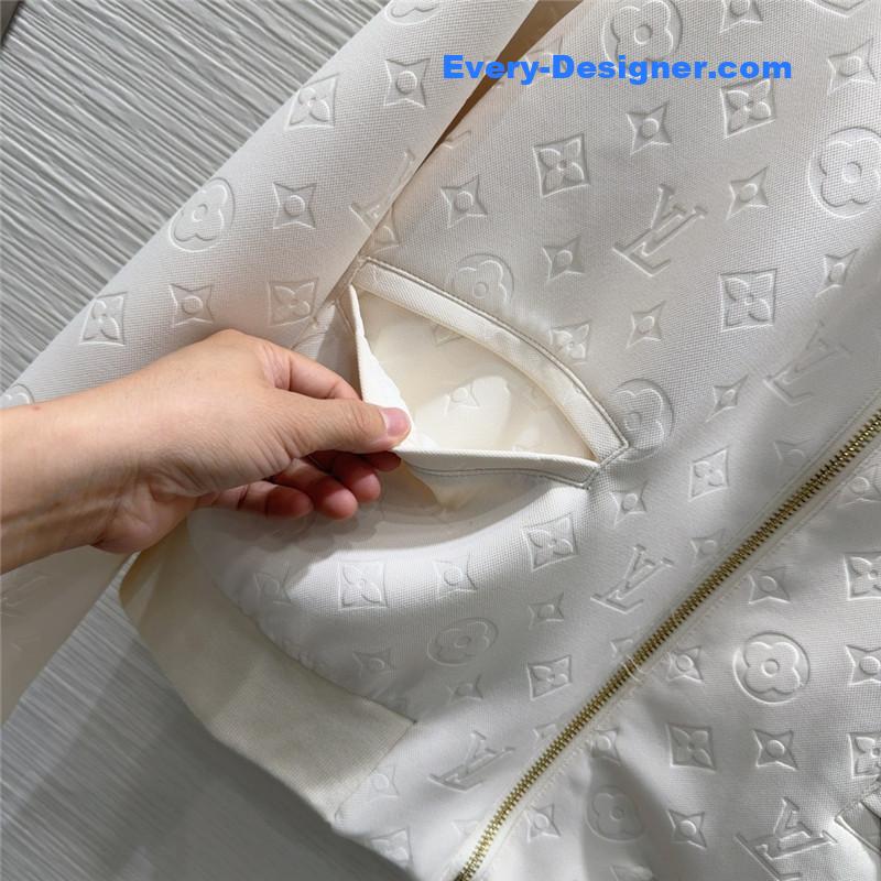 l0vis Vvtt0n lv new suit