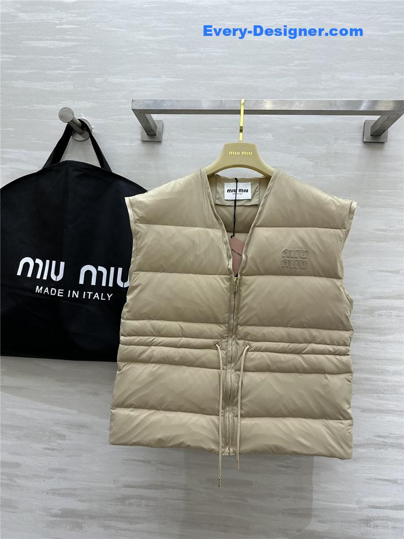 M1um1u waist down vest