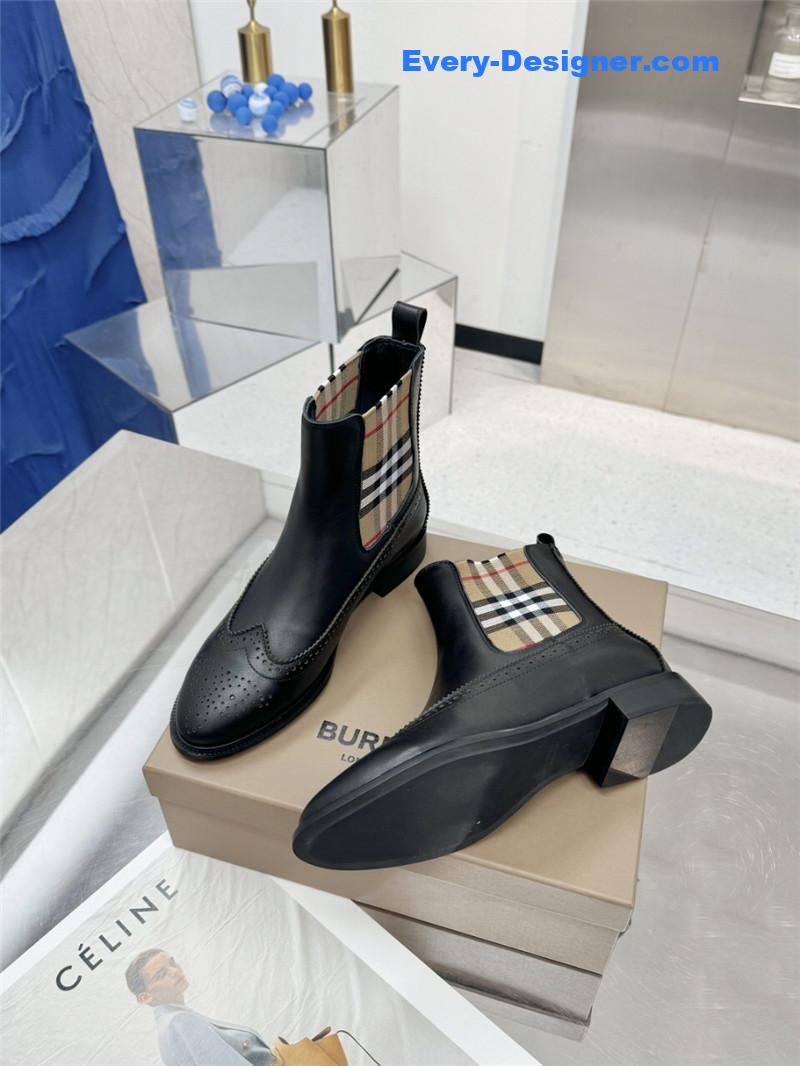 Bv*b*rry vintage check chelsea boots