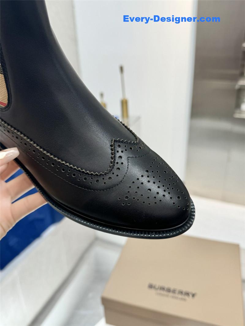 Bv*b*rry vintage check chelsea boots