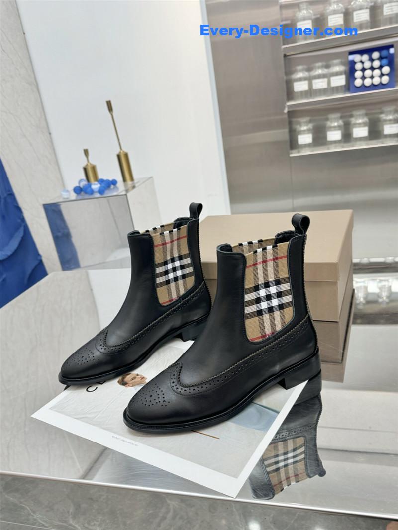 Bv*b*rry vintage check chelsea boots