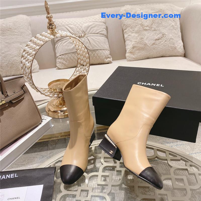 Ch**el brown calfskin ankle boots