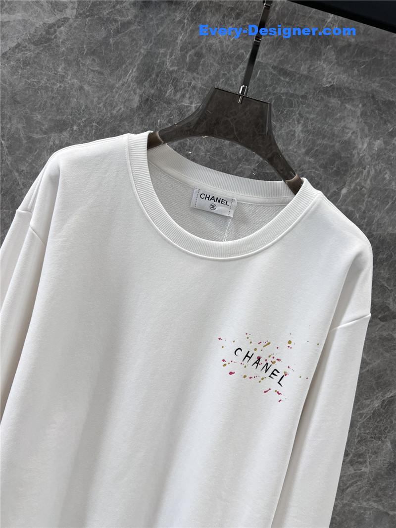 Ch**el graffiti print sweatshirt white