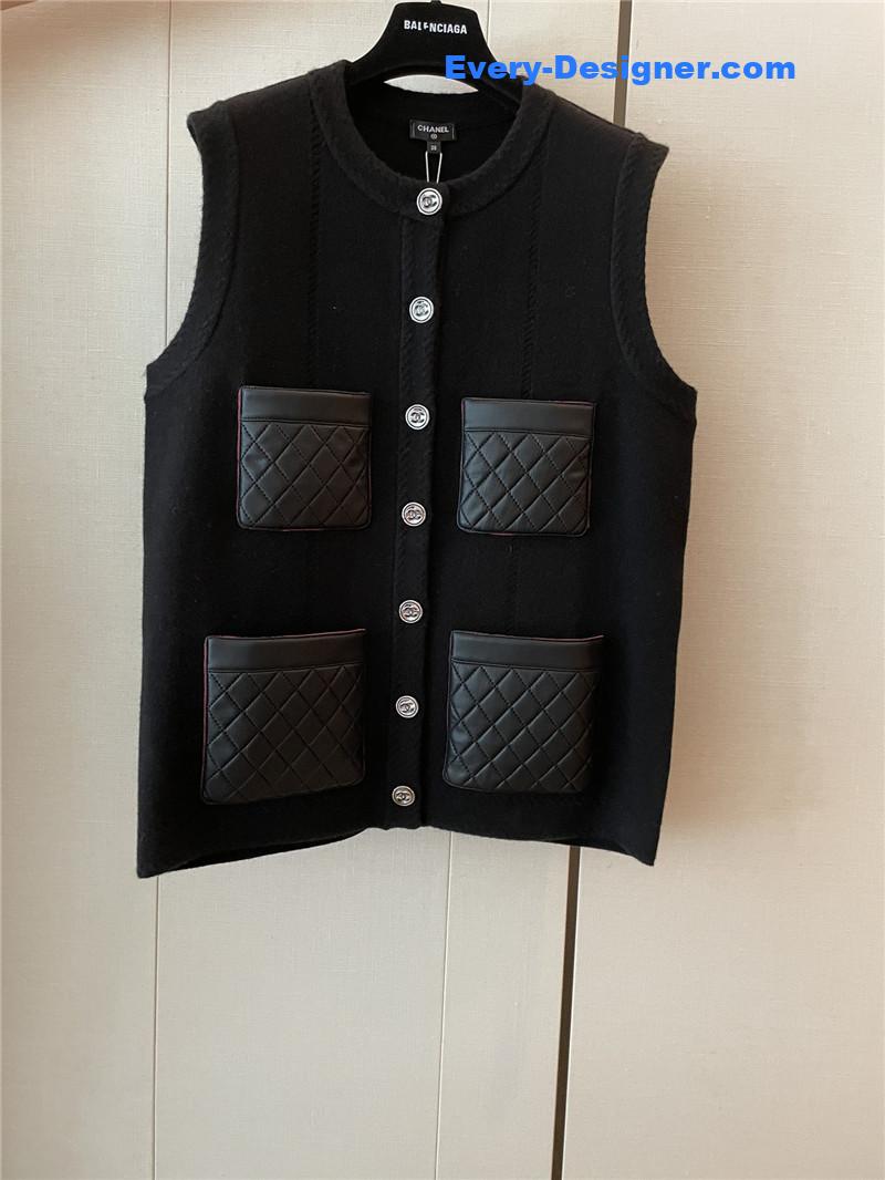 Ch**el sleeveless vest