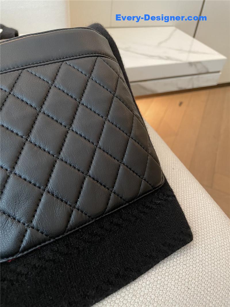 Ch**el sleeveless vest