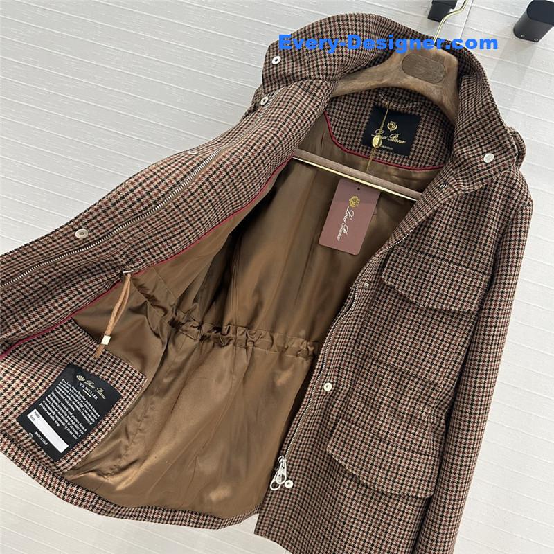 L0r0 P1ana traveler jacket