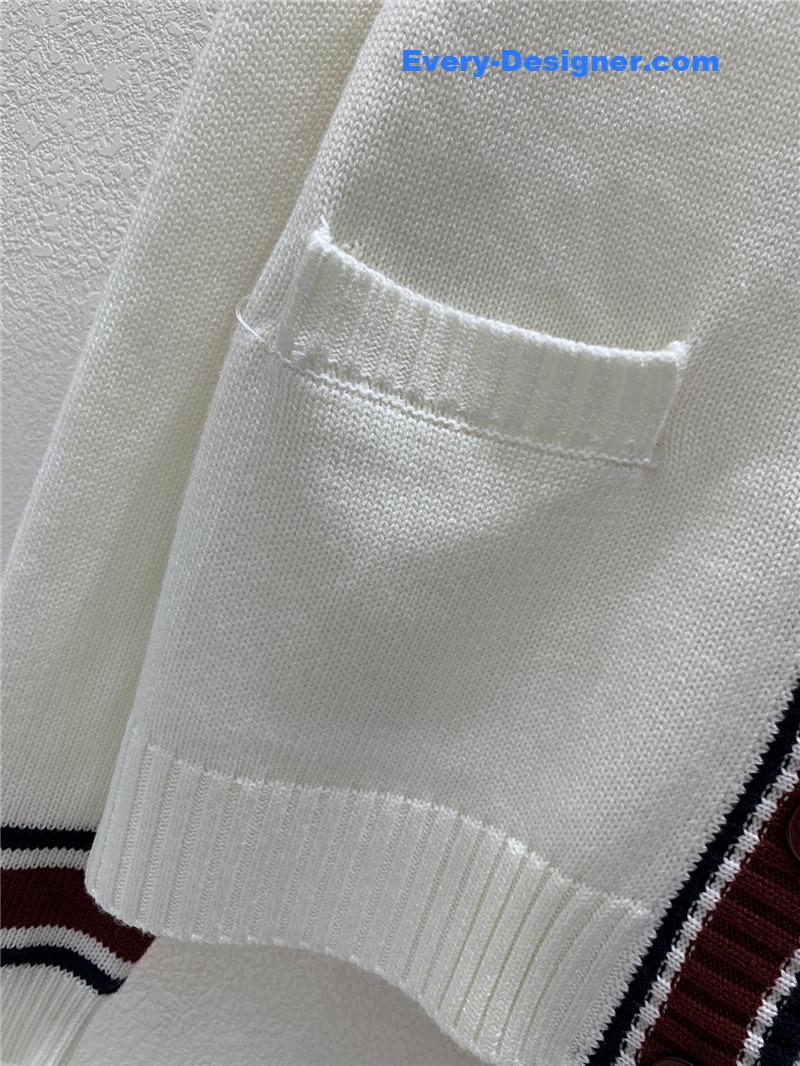 Gvc*1 intarsia wool knitted cardigan in white