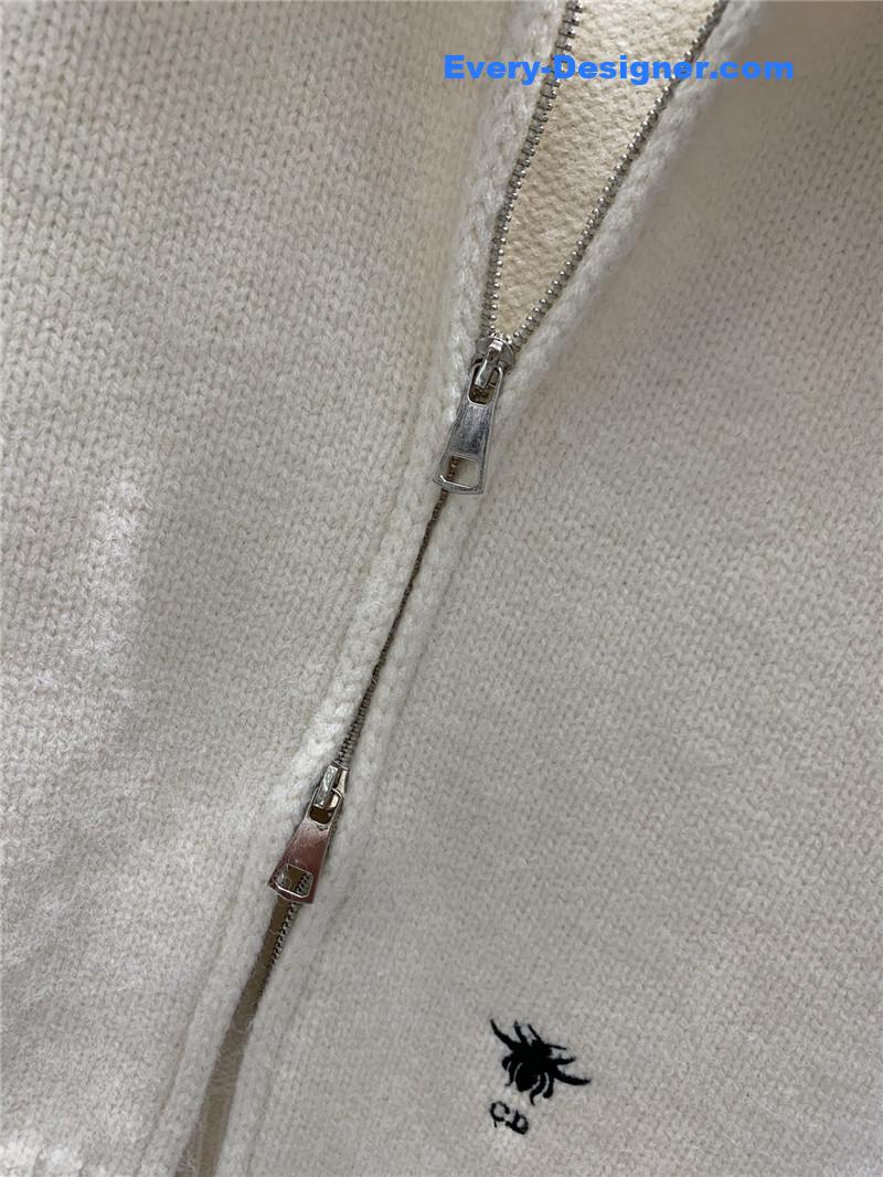 D10r fur zip-up hooded cardigan white