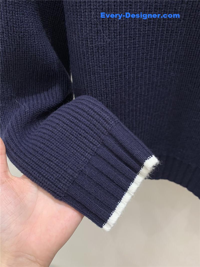 BC Contrast V-neck Sweater Navy
