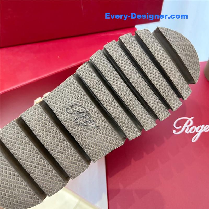 Roger Vivier Viv’ Brown Winter Suede Ankle Boots