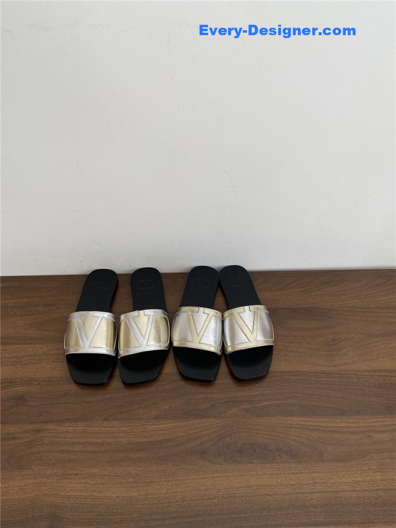 Va1e*ntin0 viva s*perstar nappa slides butter/silver