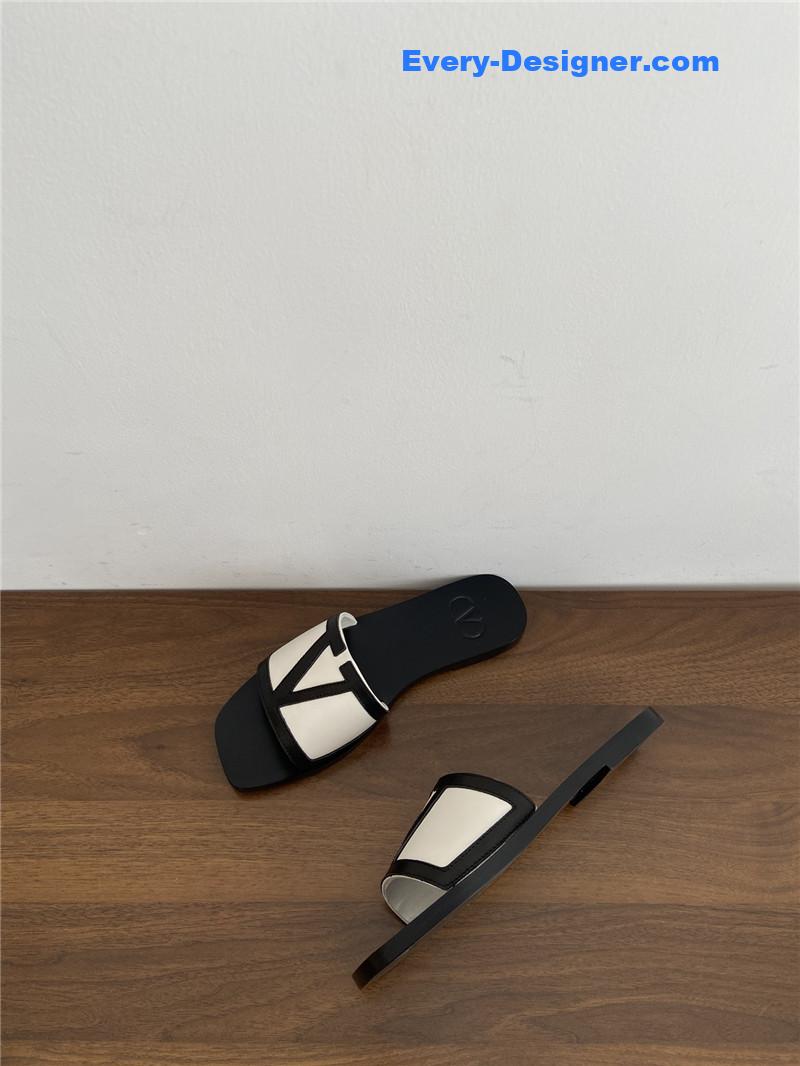 Va1e*ntin0 viva s*perstar nappa slides white/black